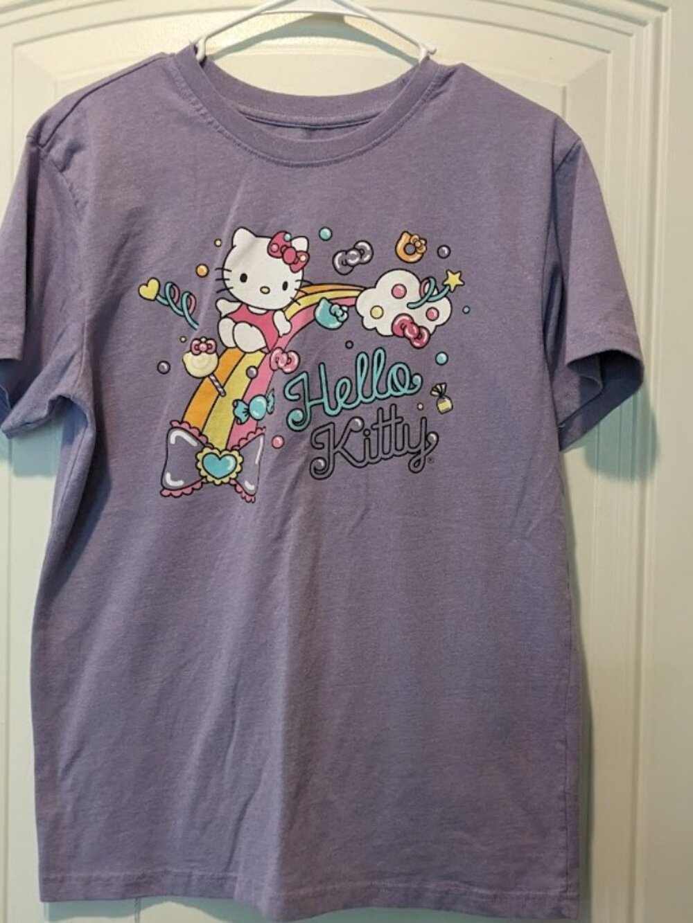 Hello Kitty Light Purple Rainbow Candy Hearts Shirt - size M - EUC
